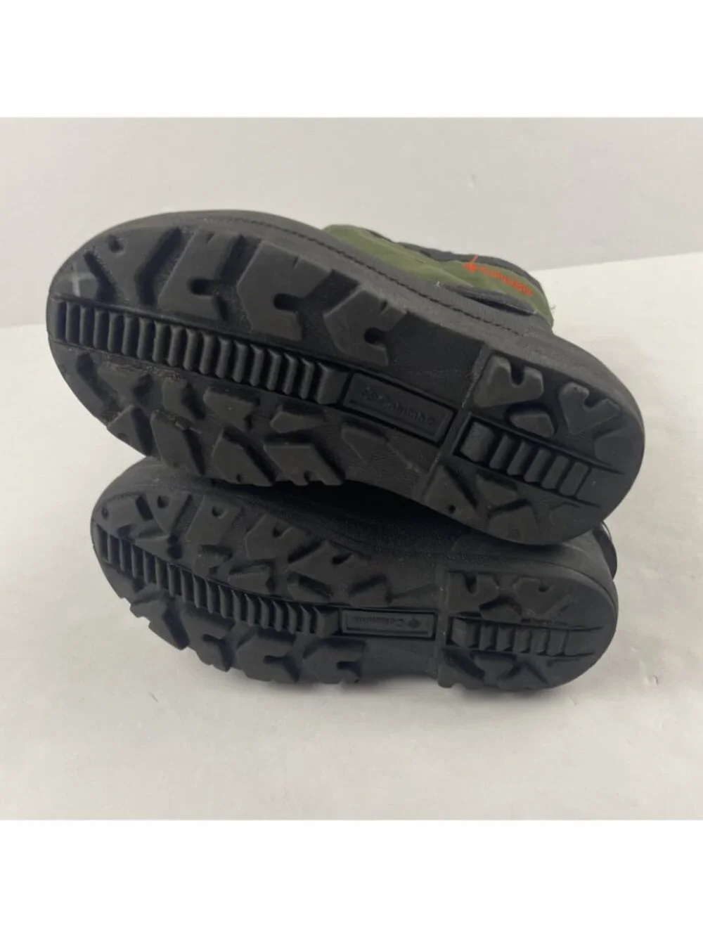 Columbia Powderbug Plus II Boys Size 1Y Green Black Waterproof Winter Snow Boots